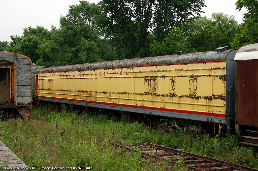 Milwaukee Road Coach 471